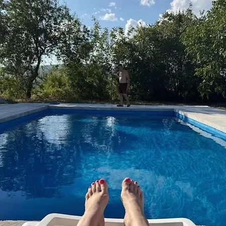 Amra * Pocitelj